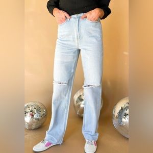 90’s Wide Leg Lightwash Jean
